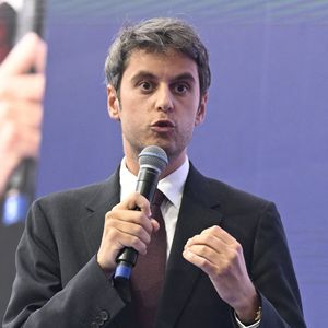 1er mai (discours de Gabriel Attal (ancien Premier ministre et secrétaire général de 'Renaissance') et du président du MR Georges-Louis Bouchez le 01 mai 2025 à Charleroi, Belgique)
© Didier Lebrun/Photonews/Bestimage