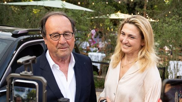 Julie Gayet et François Hollande posent pour une jolie photo en plein festival, le couple se montre rarement comme ça !