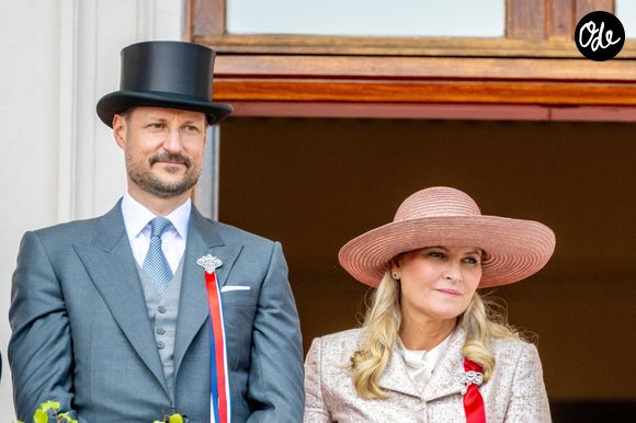 À Oslo, en Norvège, les membres de la famille royale norvégienne ont été aperçus au balcon du Palais royal à l'occasion des célébrations de la Fête nationale.
Backgrid USA / Bestimage