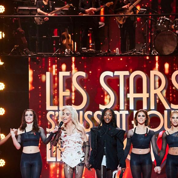 Exclusif - Ebony et Bilal Hassani lors de l’enregistrement de l’émission “Les stars s’unissent pour le Sidaction” au théâtre Marigny à Paris, France, le 11 mars 2025. L’émission sera diffusée en prime le 22 mars sur France 2. © Guirec-Moreau/ Bestimage