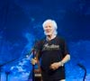 L’artiste présente ses excuses aux spectateurs concernés.

 Hugues Aufray fête ses 97 ans le 18 août 2026 - Exclusif - Hugues Aufray en concert au Zenith de Rouen le 27 juin 2026. © Pierre Perusseau/Bestimage