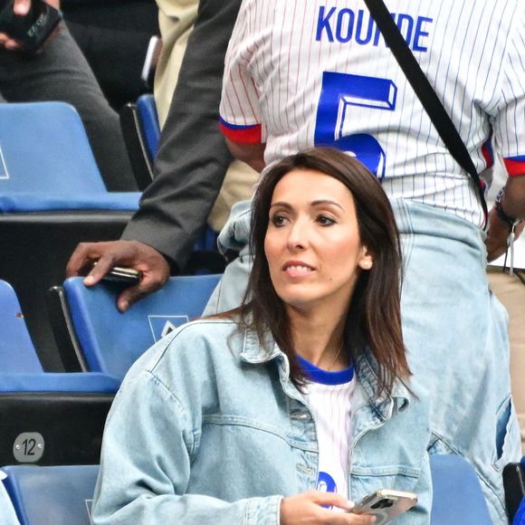 Jennifer Giroud (femme d’Olivier Giroud) en tribunes lors du quart de finale du championnat d'Europe de football (Euro 2024) opposant le Portugal à la France au stade olksparkstadion à Hambourg, France, le 5 juillet 2024. © Bestimage