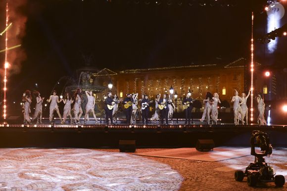 Exclusif - Chico et les Gypsies lors de l'enregistrement de "La Grande Soirée du 31 de Paris", diffusée le 31 décembre sur France 2, sur la place de la Concorde à Paris, france, le 24 novembre 2025
Guebey-Tribeca/Bestimage