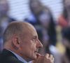 "J’ai été très critiqué ces derniers jours, et aussi très soutenu, par d’innombrables personnes, diverses et informées de la réalité historique. Je remercie ici celles et ceux qui m’ont adressé des messages de sympathie et de compréhension. Les autres, je ne les remercie pas, lance-t-il d’abord.  Beaucoup d’historiens de la période de la conquête algérienne ont été sollicités. Tous m’ont donné raison sur la réalité des faits."

Archive - Jean-Michel Aphatie - Canal Plus, Le Grand Journal. Paris, le 11 juin 2012