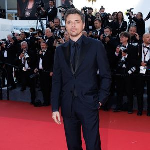 Raphaël Personnaz - Montée des marches pour la cérémonie de clôture du 79ème Festival International du Film de Cannes, le 23 mai 2026. © Jacovides-Moreau / Bestimage