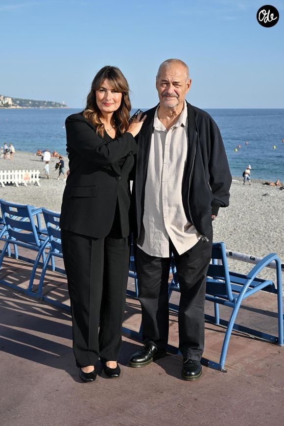 Valérie Perrin et Jean-Pierre Jeunet - Photocall du film "Changer l'eau des fleurs" réalisé par J.-Pierre Jeunet d'après le roman de V.Perrin dans le cadre de la 8ème édition du Festival Ciné Roman à Nice le 28 Septembre 2026. © Jacovides-Bebert/Bestimage