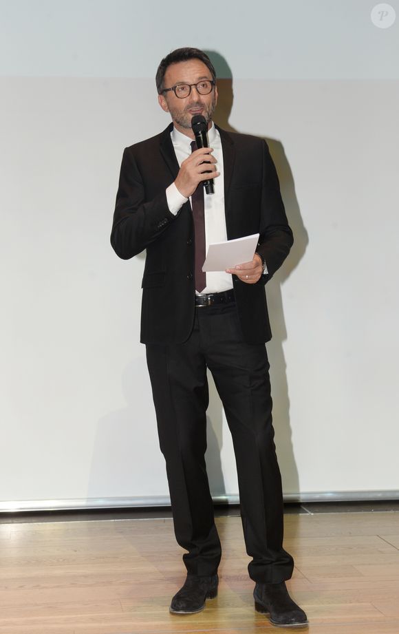 Frédéric Lopez à la Soirée de la 9ème édition des "Positive Planet Awards" à la Fondation Louis Vuitton, Paris le 7 décembre 2016.  © Rachid Bellak/Bestimage