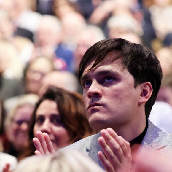 Exclusif - Alain-Fabien Delon lors de la soirée hommage Ciné-concert symphonique "Alain Delon, le dernier Samouraï" au palais des congrès à Paris le 8 novembre 2024 le jour de son anniversaire. Pour cette soirée, le chef d'orchestre Vahan Mardirossian a dirigé l'orchestre symphonique de Douai.

© Jacovides / Moreau / Bestimage