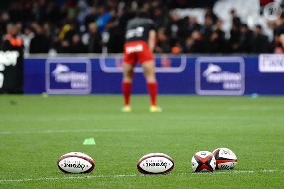Josaia Raisuqe a perdu la vie dans un accident de voiture

Illustration - Ballon - 23 ème journée de championnat de rugby du TOP14 RC Toulon - Toulouse (19-15) au stade vélodrome à Marseille (match délocalisé) le 23 avril 2022.
© Norbert Scanella / Panoramic / Bestimage