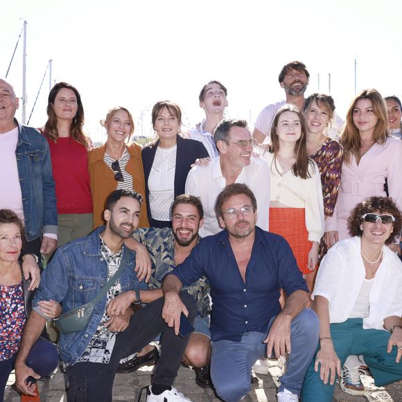 Une actrice de Plus belle la vie, encore plus belle s'est mariée. 

Marie Réache, Michel Cordes, Anne Decis, Elodie Varlet, Cécilia Hornus, Jérôme Bertin, Marie Mallia, Léa François, Florian Lesieur, Lola Marois, Laurent Kérusoré, Caroline Riou, Eleonore Sarrazin, Horya Benabet, Pierre Martot, Sylvie Flepp, Joakim Latzko, Marwan Berreni, Stéphane Hénon, Tim Rousseau, Thibaud Vaneck. Le festival de fiction TV de La Rochelle. © Christophe Aubert via Bestimage