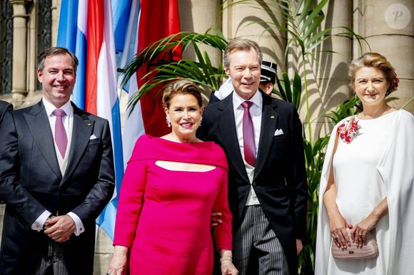 Grand-duc Henri de Luxembourg, grande-duchesse Maria Teresa de Luxembourg, prince Guillaume (héritier du trône du Luxembourg), Stéphanie de Lannoy (future grande-duchesse de Luxembourg) : messe à la cathédrale Notre-Dame de Luxembourg dans le cadre des célébrations de la Fête nationale 2025 et du 25e anniversaire du règne du grand-duc Henri au Luxembourg (3e jour des festivités à Luxembourg, le 23 juin 2025). © Dana Press / Bestimage