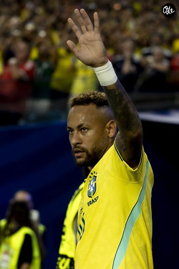24 juin 2026 : Miami (États-Unis), 24/06/2026 – Coupe du Monde/États-Unis – Le joueur Neymar Jr. lors d'un match entre les équipes nationales du Brésil et de l'Écosse, qui a eu lieu lors de la dernière journée du Groupe C de la Coupe du Monde de la FIFA 2026, disputé au Hard Rock Stadium de Miami, ce mercredi (24). L'équipe brésilienne s'est imposée 3-0 et s'est qualifiée pour la phase suivante. (Photo : Pedro Paulo Diaz/Thenews2/Zumapress) (Crédit image : © Pedro Paulo Diaz/TheNEWS2 via ZUMA Press Wire)