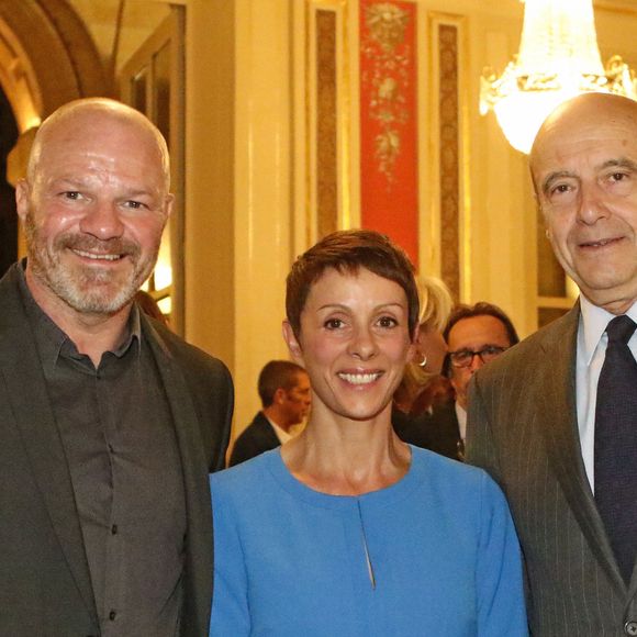 Philippe et sa femme Dominique Etchebest avec Alain Juppé Maire de Bordeaux sous les galeries de l'Opéra de Bordeaux le 5 octobre 2015. Photo : Jean-Marc Lhomer / Bestimage