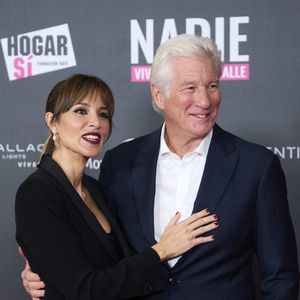 Mardi, Richard Gere a publié un tendre message sur son compte Instagram pour célébrer ses huit ans de mariage avec Alejandra Silva.

Richard Gere, Alejandra Gere assistent à la première de 'Lo que nadie quiere ver (Ce que personne ne veut voir)' au cinéma Callao à Madrid, Espagne. (Credit Image : © Jack Abuin/ZUMA Press Wire)