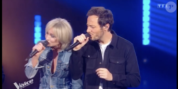 "Sa disparition laisse un vide immense dans nos cœurs et nos équipes. Nos pensées les plus sincères accompagnent sa famille, ses proches et tous ceux qui ont eu la chance de la connaître. Fanny, tu vas terriblement nous manquer", peut-on lire aussi en légende d'une publication.

The Voice TF1, 1er février 2025