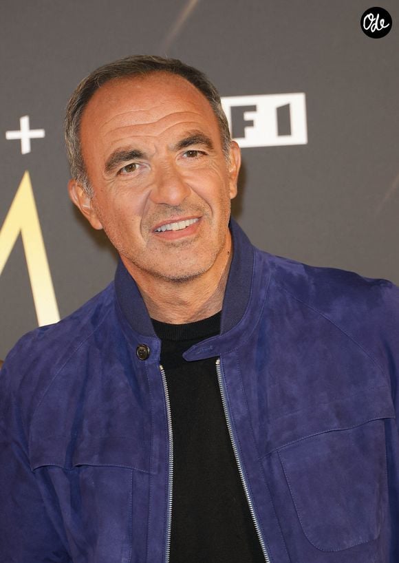 Nikos Aliagas - Photocall des Profs de la Star Academy 2026 à Boulogne-Billancourt le 23 septembre 2026. © Coadic Guirec/Bestimage