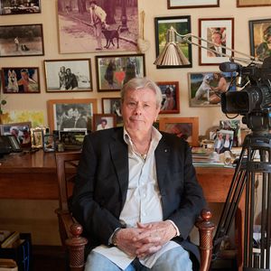Alors que la fratrie s'oppose sur le testament, un événement a eu lieu à Douchy,

Exclusif - Alain Delon dans sa maison de Douchy-Montcorbon

© Cyril Moreau / Bestimage