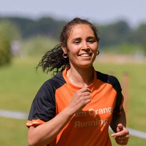 Aïda Touihri a participé à la première Military Race Color Edition, course d'obstacles ouverte au public, qui s'est déroulée sous une pluie de poudre colorée, au profit du " Fonds L'Etoile pour la Recherche ", le 21 mai 2022. Photo par Jana Call me J/ABACAPRESS.COM