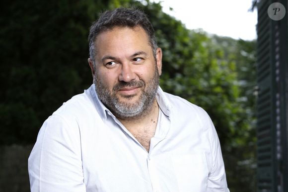 Bruce Toussaint quitte BFMTV pour la future matinale de TF1 - Rendez-vous avec Bruce Toussaint lors de la 5ème édition des écrivains chez Gonzague Saint Bris à Chanceaux-près-Loches le 27 août 2023.

© Cédric Perrin / Bestimage