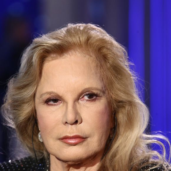 Exclusif - Sylvie Vartan est l'invitée de l'émission Domenica In à Milan le 25 février 2024.