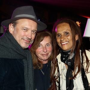 Vincent Perez et Karine Silla, vus récemment au procès de Gérard Depardieu pour soutenir l'acteur, 

© Christophe Clovis / Bestimage