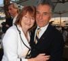 Âgée de 17 ans de moins que son mari, la metteuse en scène  s'est confiée à Gala.fr sur leur différence d'âge.

Muriel Mayette-Holtz et son mari Gérard Holtz à la remise du 27ème Prix François Chalais à la maison France télévision x Brut lors du 76ème Festival International du Film de Cannes, France le 26 Mai 2023. Photo par BALDINI / BESTIMAGE