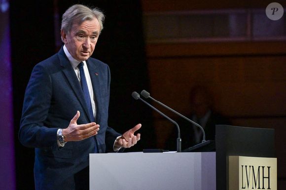 Le PDG du groupe de luxe LVMH, Bernard Arnault, s'exprime lors de l'assemblée générale annuelle de LVMH à Paris le 17 avril 2025. Photo by Firas Abdullah/ABACAPRESS.COM
