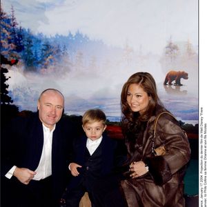 Paris-France, 17 janvier 2004. Projection du dernier film de Walt Disney "Frère Des Ours" au POPB sortie en salles le 28 janvier. Ici Phil Collins sa femme Orianne et son fils NIcholas.