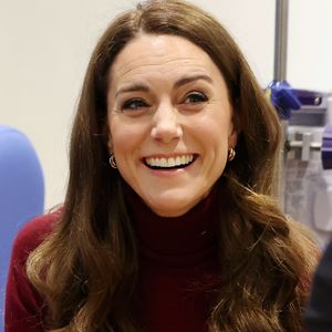 Selon le Dailymail, ce n'était pourtant pas la première fois que la princesse de 43 ans, revenait pour exprimer ses remerciements les plus sincères à l'équipe.

Catherine (Kate) Middleton, princesse de Galles à l'hôpital Royal Marsden, où elle a reçu son traitement contre le cancer, à Londres, Royaume-Uni, le 14 janvier 2025. © Chris Jackson/WPA-Pool/Bestimage