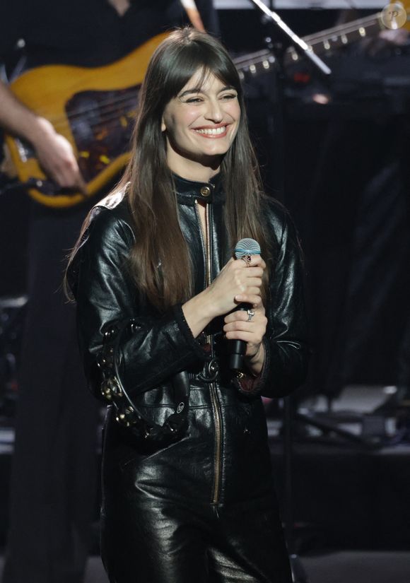 Clara Luciani - Cérémonie de la 40ème édition des Victoires de la Musique à la Seine Musicale à Boulogne-Billancourt, France, le 14 février 2025. © Coadic Guirec/Bestimage