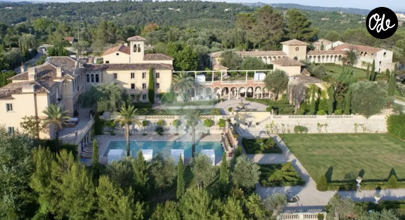 La location de cette propriété emblématique de la Côte d'Azur débute à partir de 20 000 euros.

Chateau Diter @Mariages.net