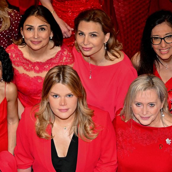 Lors de la 8ᵉ soirée du Cœur au Yacht Club de Monaco, elle a représenté avec fierté Femmes Leaders Mondiales Monaco, dont elle est membre d’honneur depuis janvier 2025.
Camille Gottlieb et Chantal Ravera, la présidente de l'association, entourés par des membres de l'association durant la 8eme soirée du Coeur organisée par Femmes Leaders Mondiales Monaco au Yacht Club de Monaco, le 3 avril 2025. Au programme : tombola, défilé de mode, vente aux enchères d’œuvres... 
© Bruno Bebert/Bestimage