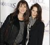 En se mettant en couple avec l'interprète du titre Bonnie and Clyde, Bambou devient belle-maman de Charlotte 

Charlotte Gainsbourg et Bambou à la Première du spectacle Alice au pays des merveilles au théâtre Mogador à Paris.
OLIVIER BORDE / BESTIMAGE