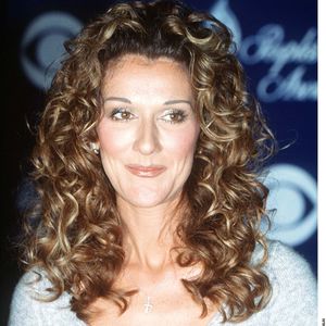 Réalisé par Nicolas Perge, ce film offre des images et archives inédites, ainsi qu’une longue interview menée à Las Vegas par sa manageuse Valérie Michelin. 

Céline Dion au PEOPLE'S CHOICE AWARDS à Los Angeles. Photographe : STARMAX / BESTIMAGE