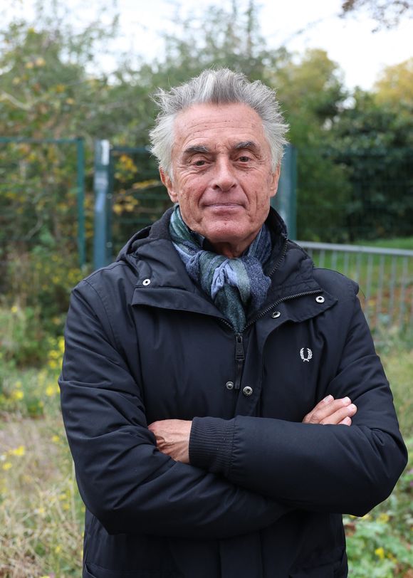 Exclusif - Gérard Holtz lors de l'enregistrement de l'émission "Vivement Dimanche" à Paris le 22 octobre 2025. 
© Bestimage