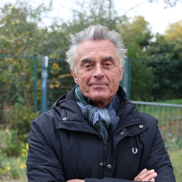 Exclusif - Gérard Holtz lors de l'enregistrement de l'émission "Vivement Dimanche" à Paris le 22 octobre 2025. 
© Bestimage