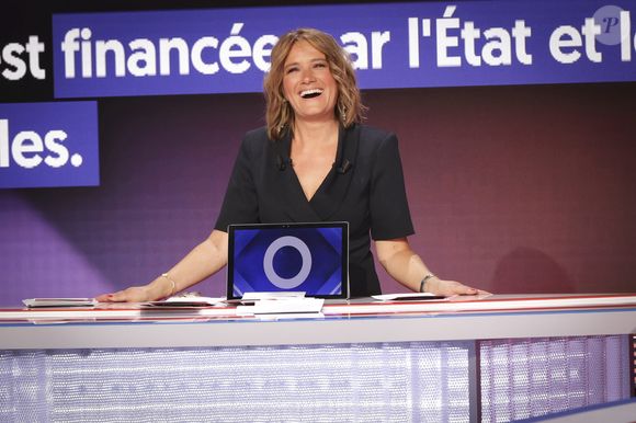 Exclusif - Pascale de La Tour du Pin, sur le plateau de l’émission « Pascale, Eric, Yann et les autres » présentée par P. de la Tour du Pin et diffusée en direct sur C8, Paris, France, le 03 septembre 2024. © Jack Tribeca / Bestimage