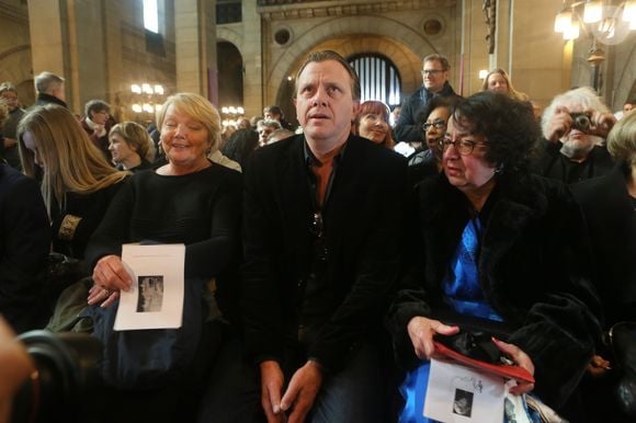 Claude François Junior (Jr), sa mère Isabelle Forêt lors de la messe hommage à Claude François en l'église Notre-Dame d'Auteuil à Paris le 10 mars 2018. Cette commémoration marque le 40ème anniversaire de la mort du chanteur. Ses obsèques ont été célébrées au même endroit le 15 mars 1978.
© CVS / Bestimage