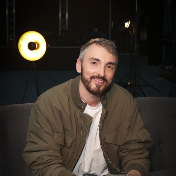Christophe Willem dans les backstage de l'enregistrement de l'émission "OlympiaScope", présentée par B.Montiel et diffusée le 30 mai 2024 sur Olympia TV, une chaîne du groupe Canal+ et en replay sur myCANAL.

© Jack Tribeca / Bestimage