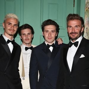 Le douloureux constat de David et Victoria Beckham

David Beckham, Brooklyn Beckham, Romeo Beckham et Cruz Beckham à l'anniversaire des 50 ans de Victoria Beckham, au club Oswald's à Londres.