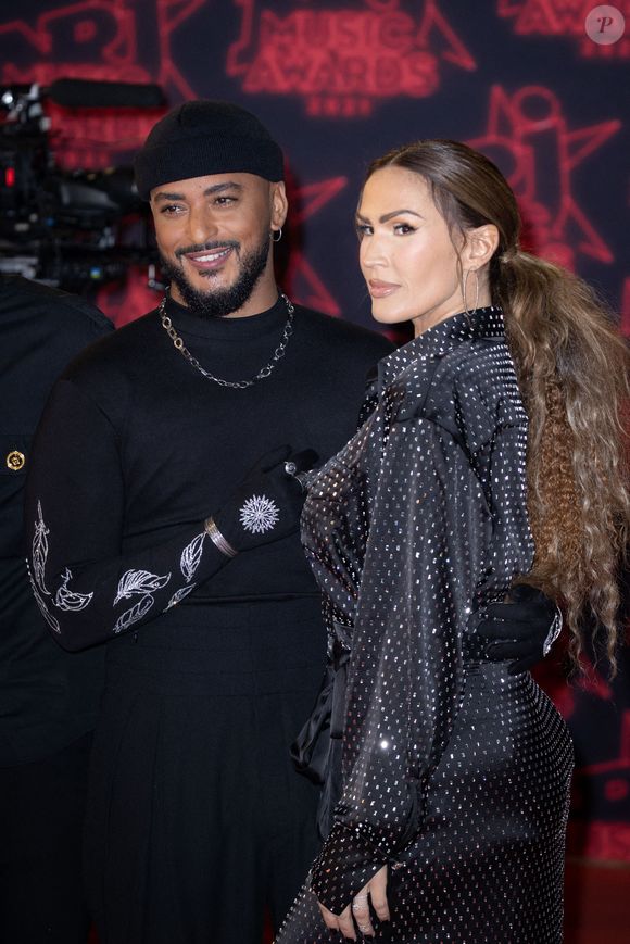 Slimane et Vitaa assistent au tapis rouge des 23e NRJ Music Awards au Palais des Festivals, à Cannes.