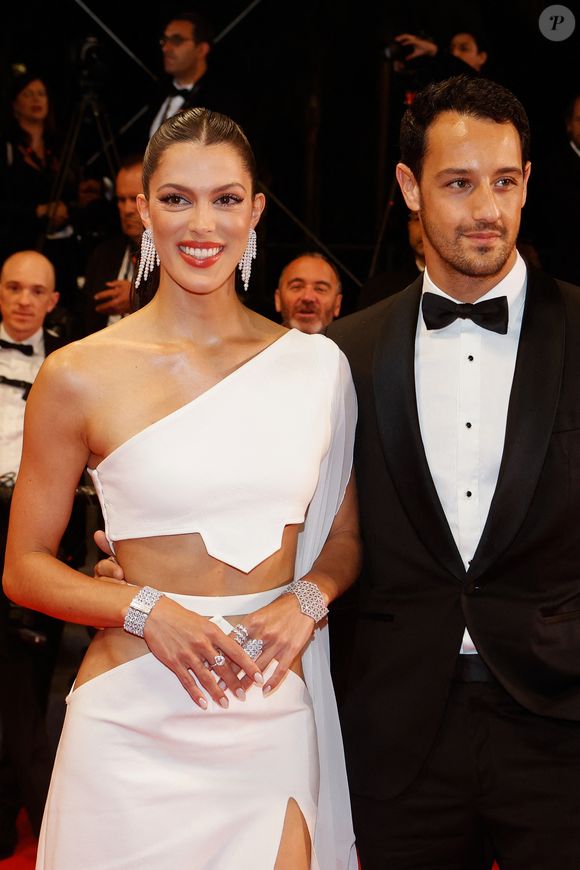Iris Mittenaere et son ex-fiancé Diego El Glaoui - Montée des marches du film « Le retour (Homecoming) » lors du 76ème Festival International du Film de Cannes, au Palais des Festivals à Cannes. Le 17 mai 2023
© Christophe Clovis / Bestimage