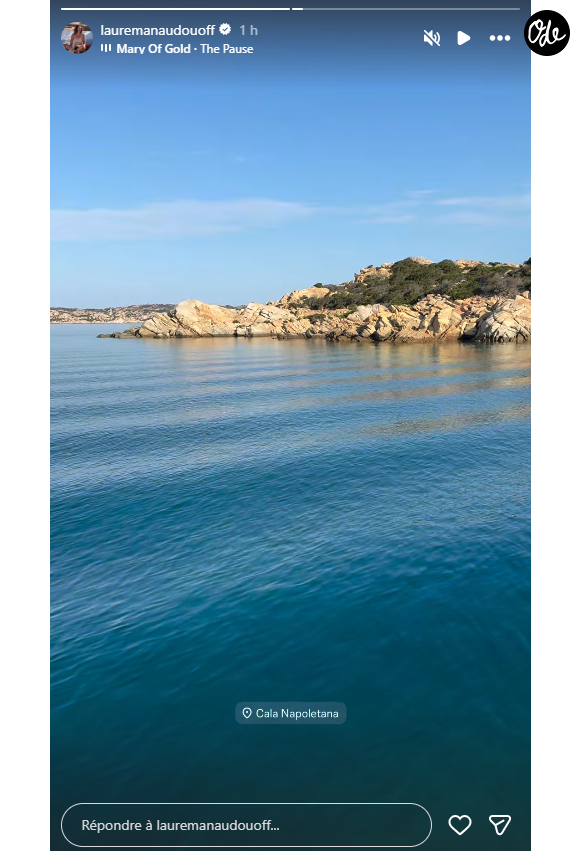 Cette plage est réputée pour son sable blanc et ses eaux turquoise.

Laure Manaudou profite d'un séjour en Italie.