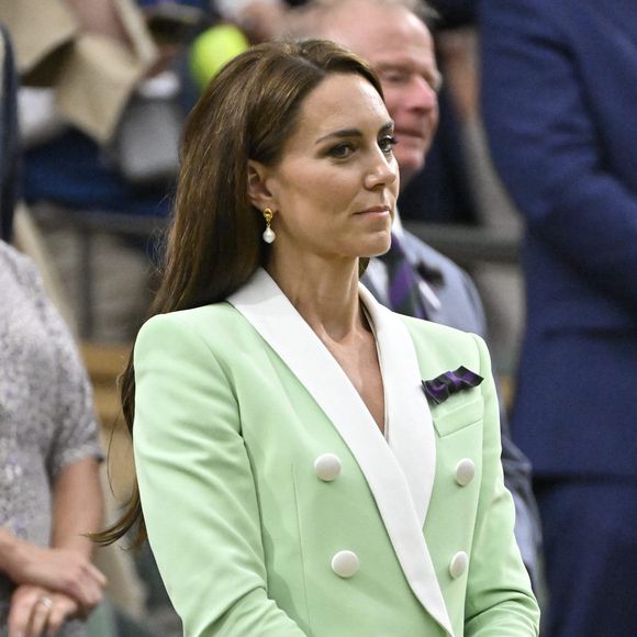 Catherine (Kate) Middleton, princesse de Galles, dans les tribunes du tournoi de Wimbledon 2023 à Londres, le 4 juillet 2023. Crédit photo : Chryslene Caillaud / Panoramic / Bestimage