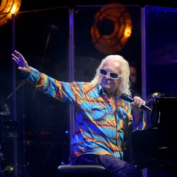 Michel Polnareff fait son grand retour sur le devant de la scène. 

Exclusif - Michel Polnareff - Les célébrités sont venues applaudir M.Polnareff lors de son concert à la citadelle de Saint-Tropez
© Brun Jacob / Nice Matin / Bestimage