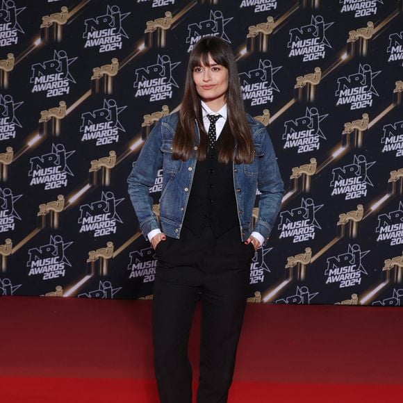 Clara Luciani - Photocall de la 26ème édition des NRJ Music Awards au palais des festivals de Cannes, France, le 1er novembre 2024. © Guignebourg-Bebert/Bestimage