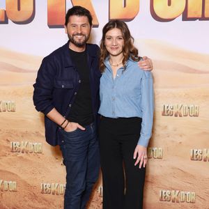 Christophe Beaugrand et Julie Tomeï - Avant-première du film « Les K D'Or » au Grand Rex à Paris, le 2 mars 2026. © Denis Guignebourg/Bestimage