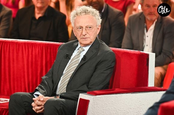 Exclusif - Nelson Monfort - Enregistrement de l'émission "Vivement dimanche" au studio Gabriel, présentée par M.Drucker, et diffusée sur France 3 le 22 juin 2025. 
© Guillaume Gaffiot / Bestimage