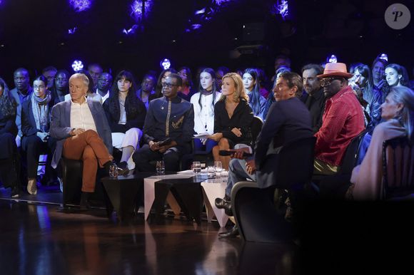 Exclusif - Jean-Christophe Rufin, Youssou N’Dour, Claire Chazal lors de l'enregistrement de l'émission "Le Grand Echiquier, Spéciale Afrique", présentée par C.Chazal et A.Manoukian et diffusée le 28 août 2024 sur France 2, à Paris, France, le 14 septembre 2025. © Jack Tribeca/Bestimage