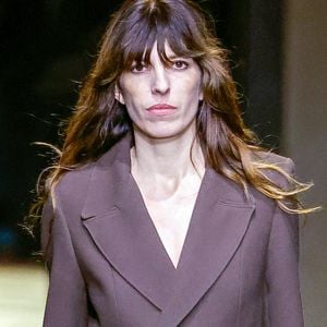 Lou Doillon au défilé Ami - Alexandre Mattiussi Collection Homme Prêt-à-Porter Automne/Hiver 2024 lors de la Fashion Week de Paris (PFW), à Paris, France, le 19 janvier 2024.